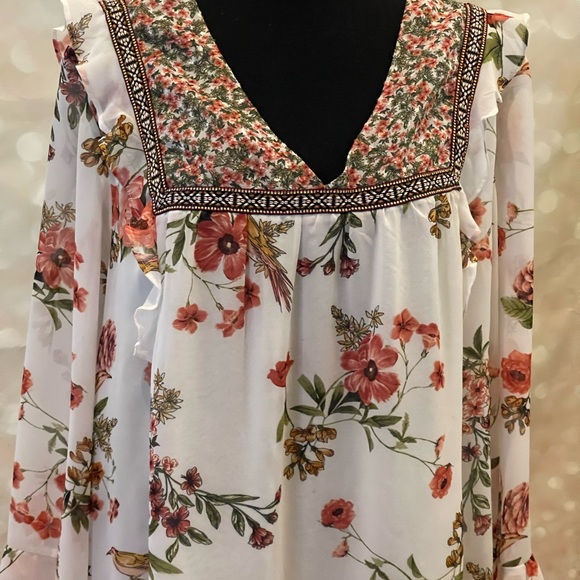 My Danielle XL Floral Blouse with Ruffles - Picture 7 of 7